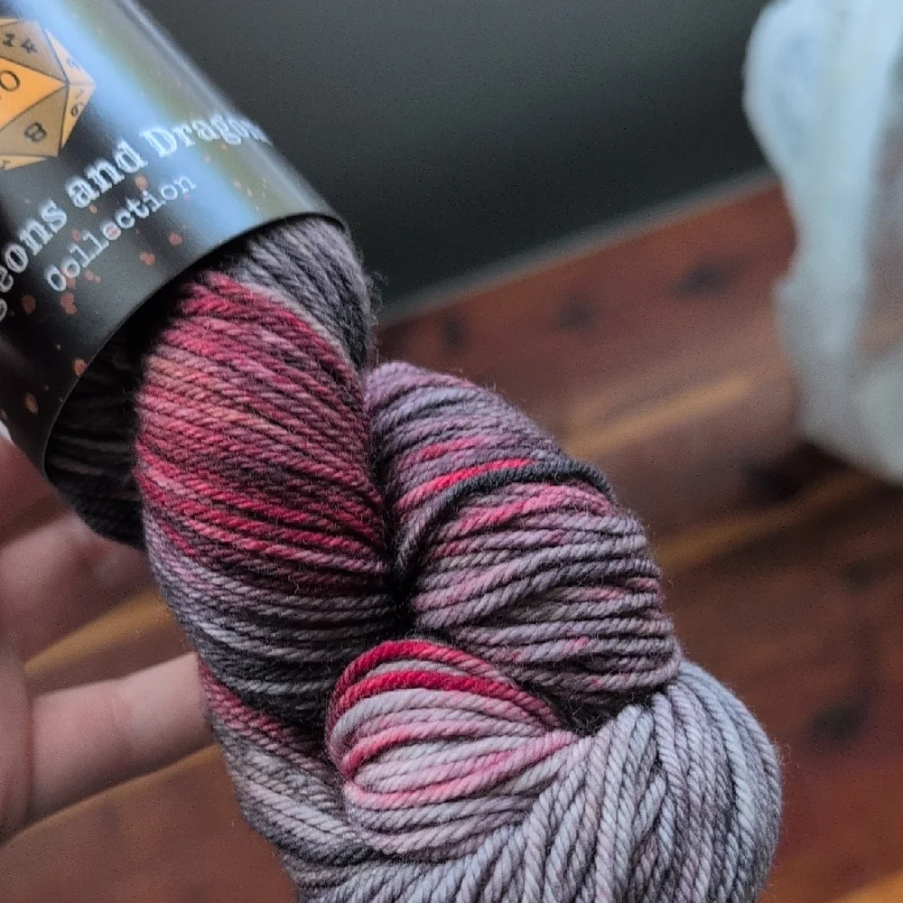 Dungeons and Dragons Yarn Skein - Picture 4 of 4